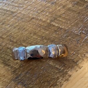 Simple bracelet gold and silvered metals.